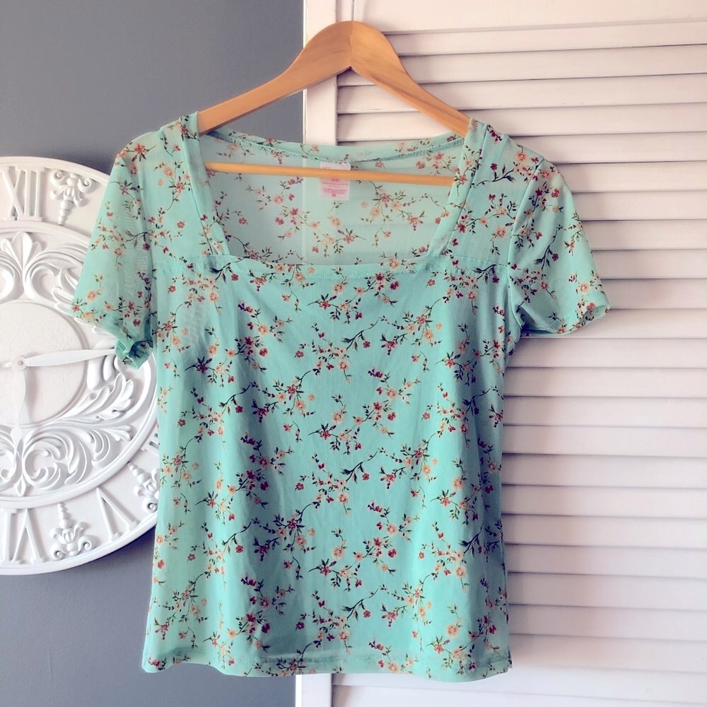 🔴Green sheer shirt
